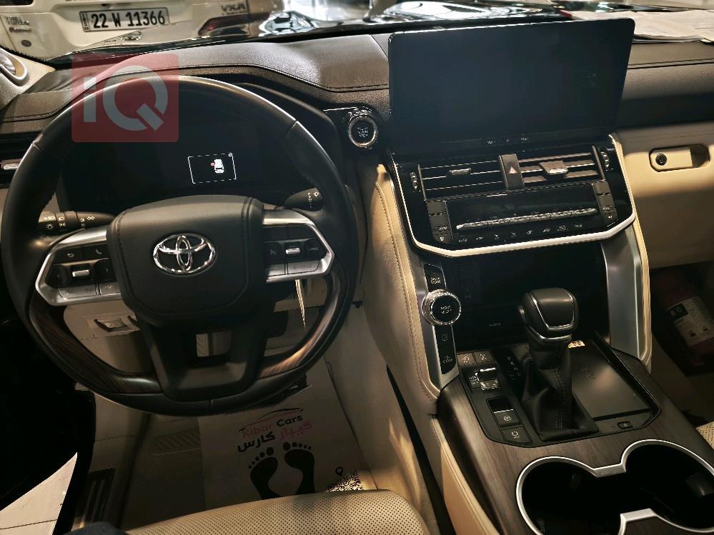 تويوتا لاندكروزر